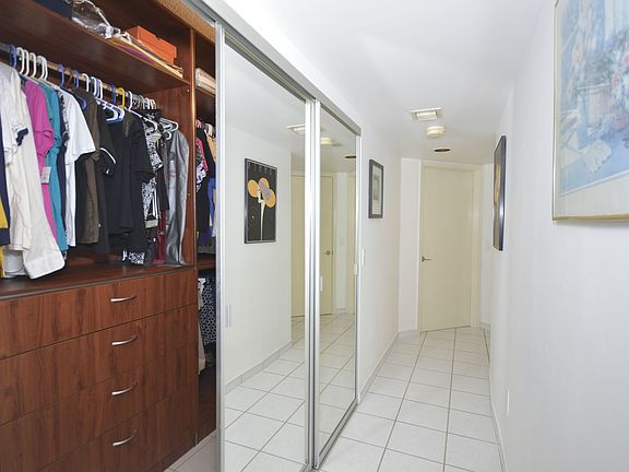 4th image of 16445 Collins Ave APT 622