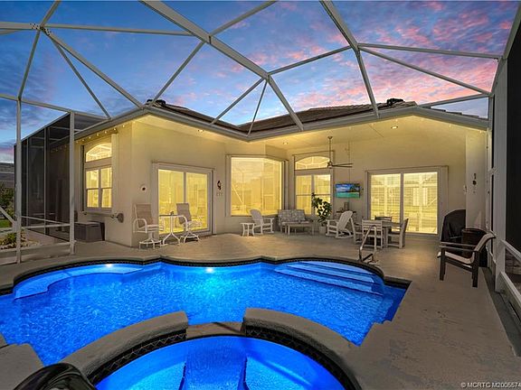 2nd image of 2028 SE Kilmallie Ct