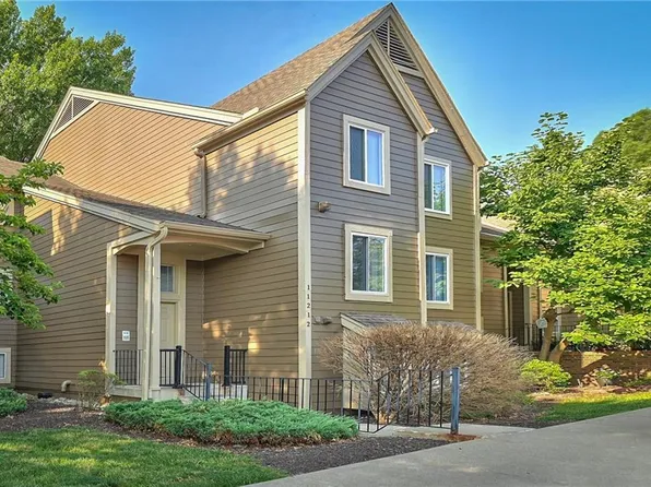 11212 Nieman Rd APT 202, Overland Park, KS 66210