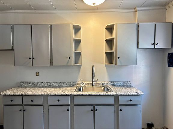 2nd image of 90 E Main St #8-4