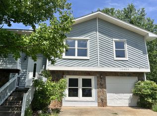 10023 Fairway Ridge Rd, Charlotte, NC 28277