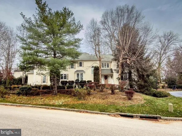 12 Chalous Ln, Villanova, PA 19085