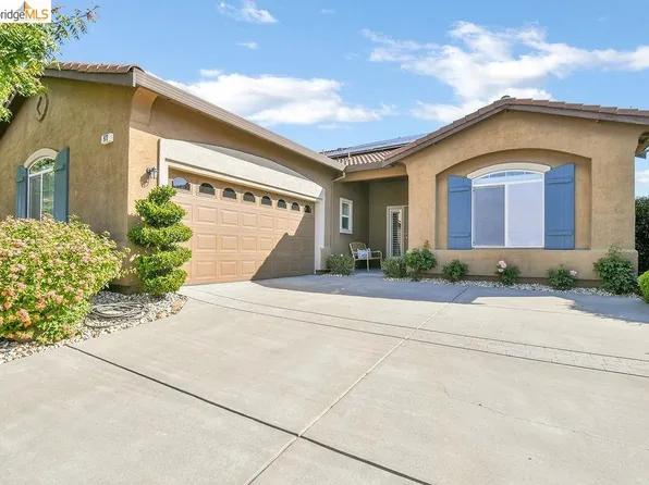 972 Centennial Dr, Brentwood, CA 94513