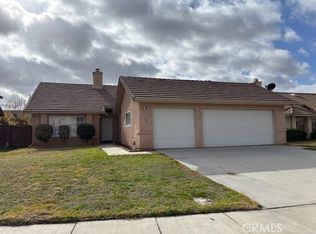 1066 Birch Ln, San Jacinto, CA 92582