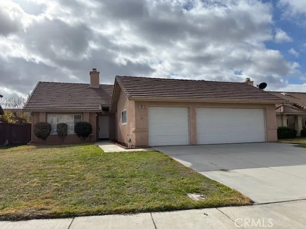 1066 Birch Ln, San Jacinto, CA 92582
