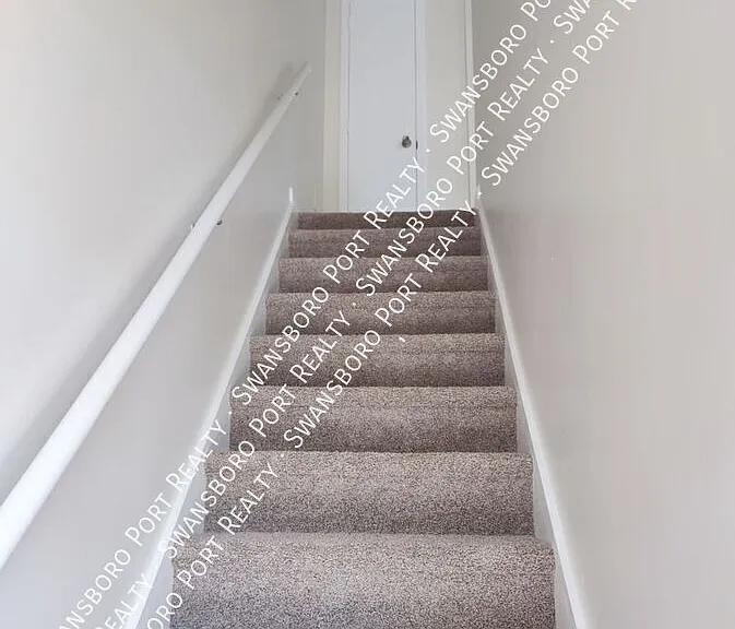10 Port West Ct #B — Photo 11