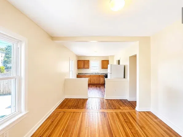 10 Valley Ave, Lynn, MA