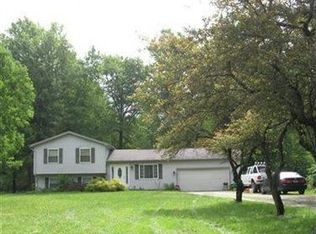 839 S Center World, Leavittsburg, OH 44430