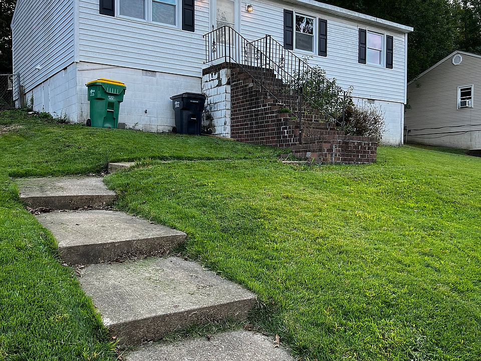 1st image of 247 Bull Run Dr