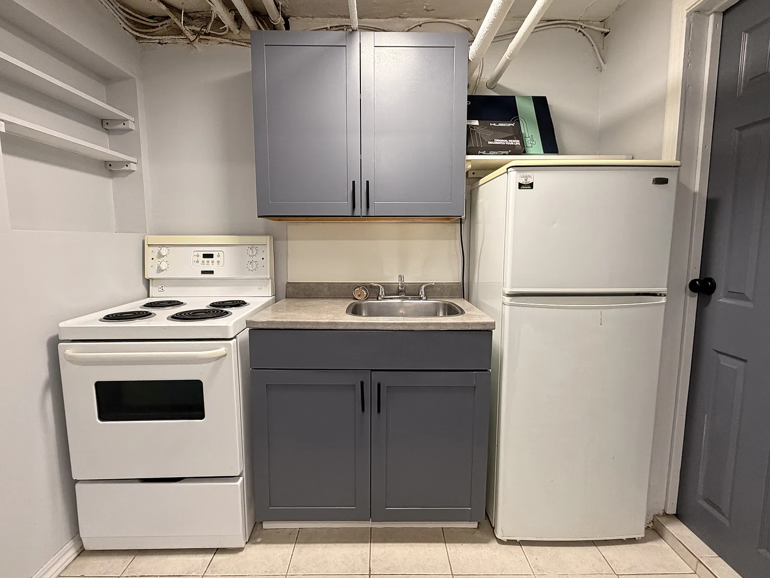 Studio, $850 — Photo 2