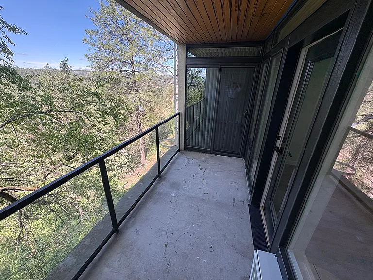 358 S Coeur D Alene St — Photo 14