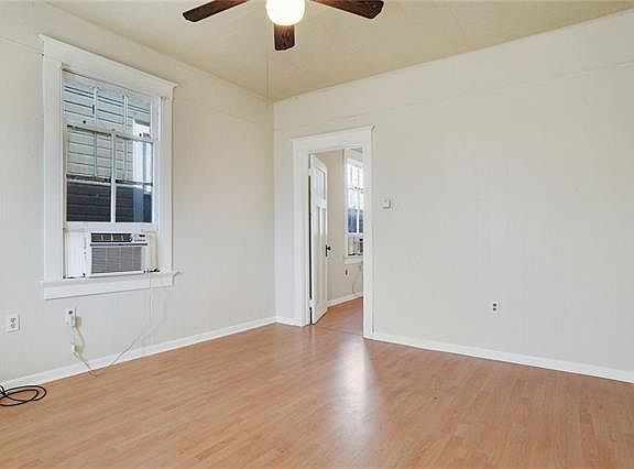 2nd image of 318 Eliza St