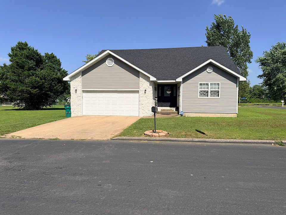 1st image of 700 Robin Road