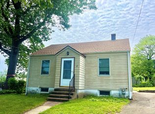 12 Barbara Ln, West Haven, CT 06516