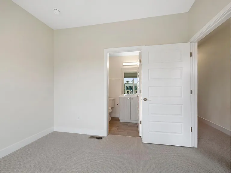 3048 Wilson Ct #2 — Photo 24