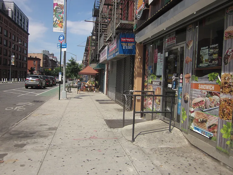 217 Maujer St #2R — Photo 19