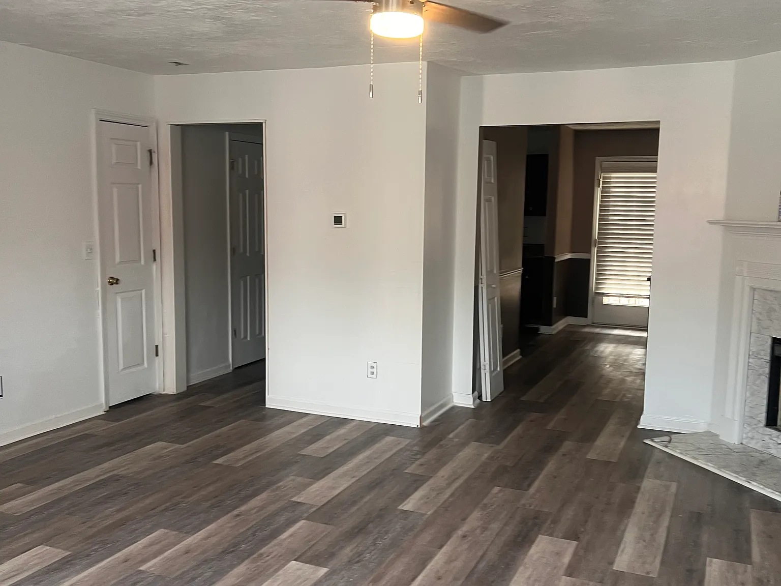 3 bed, 2.5 bath, 1372 sqft, $1,795 — Photo 3