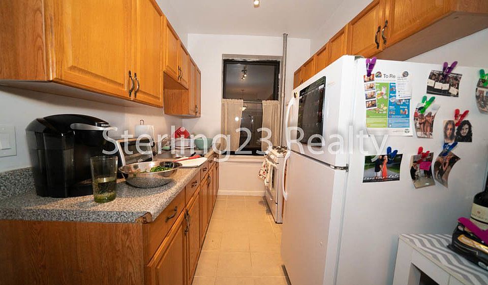 1st image of 2415 28th St APT 2