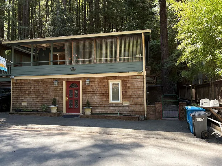 19032 Hidden Valley Rd — Photo 1