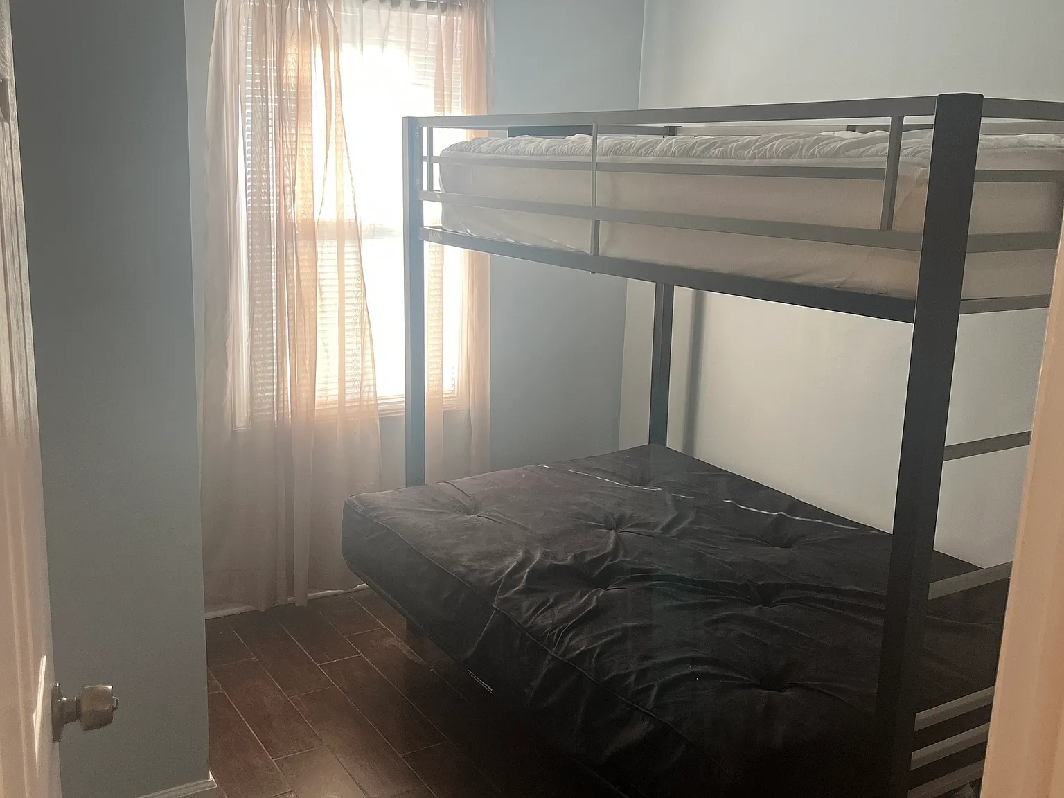 3 bed, 2.0 bath, 1225 sqft, $1,700 — Photo 3