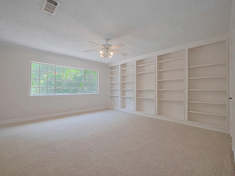 Paradise Valley Dr — Photo 27