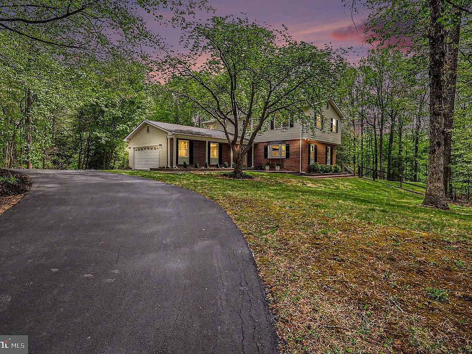 1st image of 13431 Carriage Hill Dr