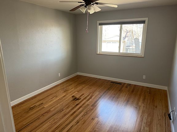 4th image of 19 Bonfoy Ave #A