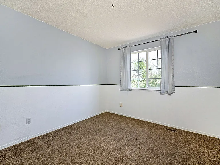 4912 Ardley Dr — Photo 13