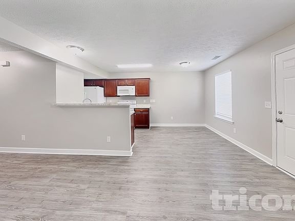 3rd image of 912 Tapoco Ct