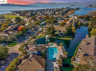 5 Shoreline Ct, Richmond, CA 94804