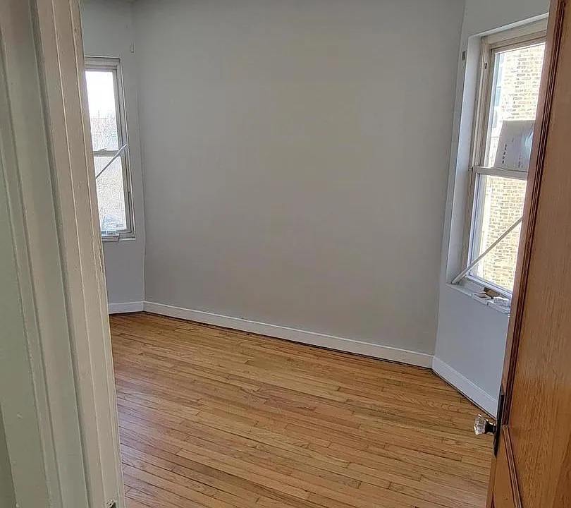 Bedroom 8.5ft x 13ft
