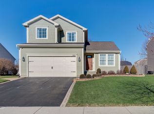 28524 Wagon Trail Rd, Lakemoor, IL 60051