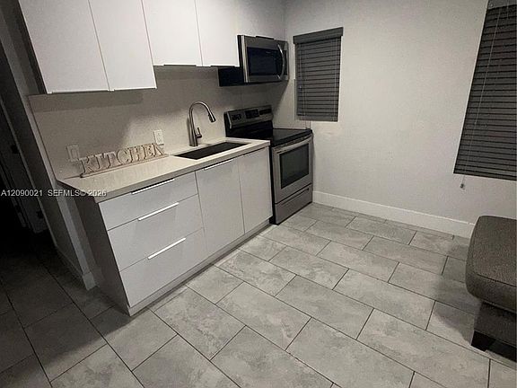 2nd image of 2020 Washington St APT 4