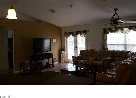 4th image of 723 Long Lines Ln