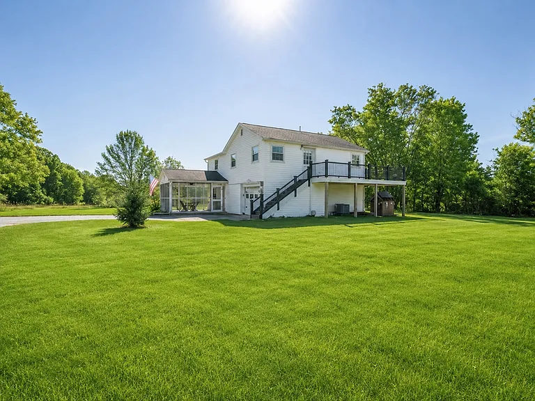 830 Tigerville Rd #B — Photo 3