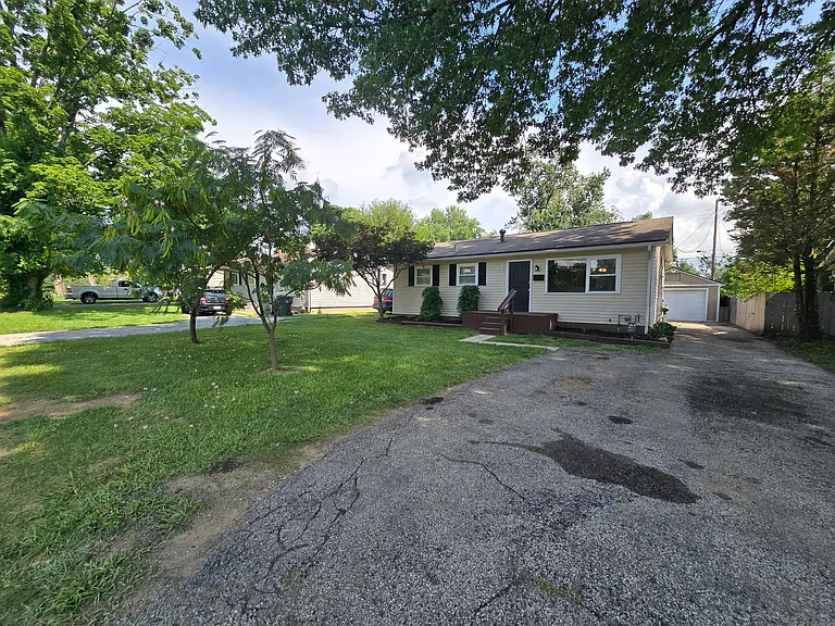 9809 Old Six Mile Ln — Photo 2