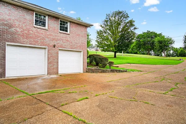 121 Caldwell Dr — Photo 7