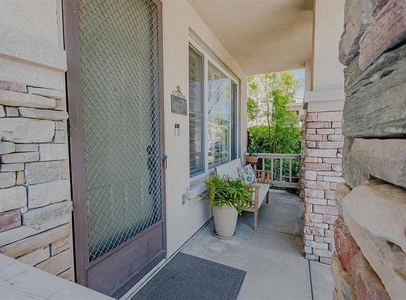 2nd image of 27585 Nellie Ct