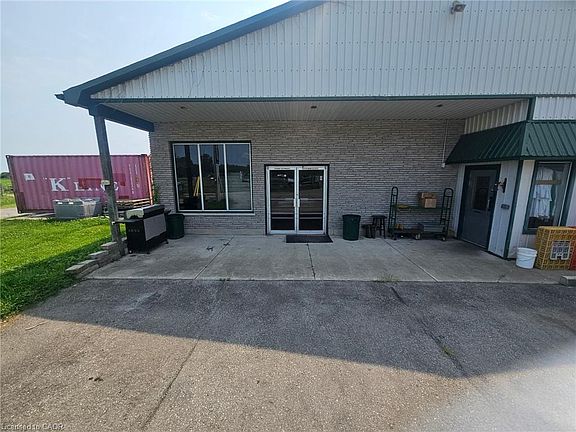2nd image of 1812 Thompson Rd E