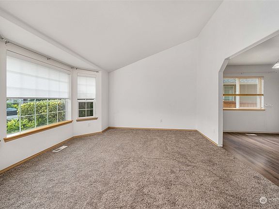 2nd image of 8915 174th Street Ct E