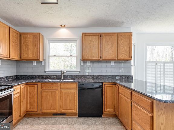 3rd image of 9803 Kenmore Ct