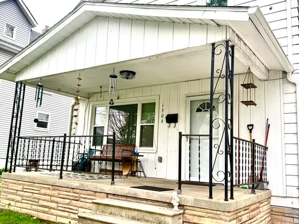 1306 Harpster Ave, Akron, OH 44314