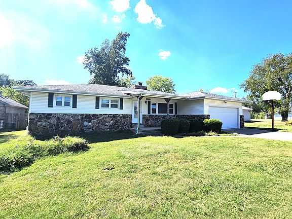 5th image of 713 S Locust Street