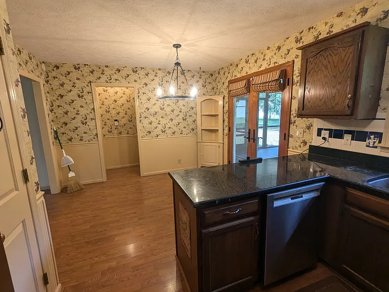 316 Southwinds Dr — Photo 9