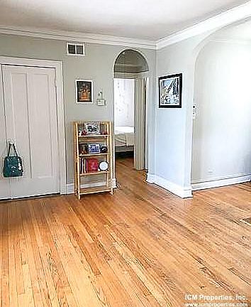 3rd image of 3618 N Marshfield Ave APT 3A