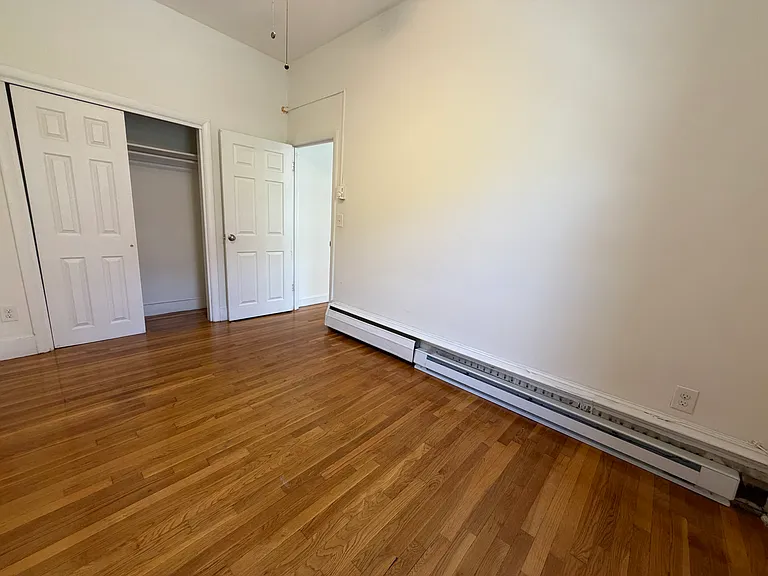 525 Beacon St #11 — Photo 6