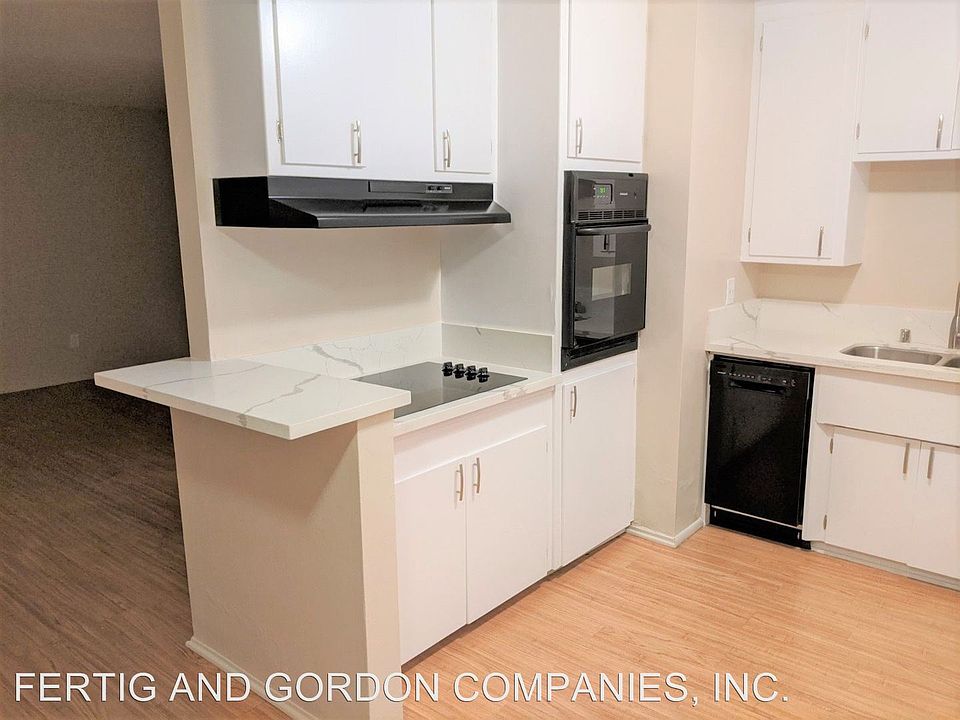 1st image of 943 Fairview Ave APT B