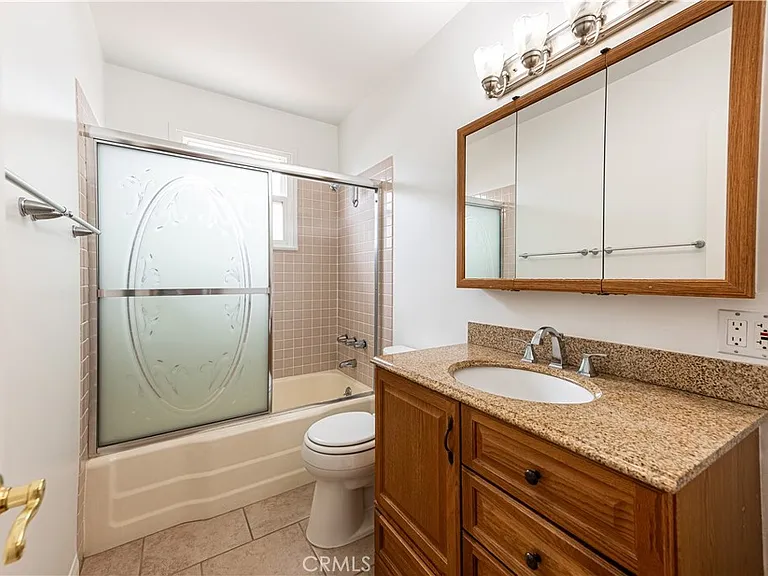 7002 Aura Ave — Photo 11