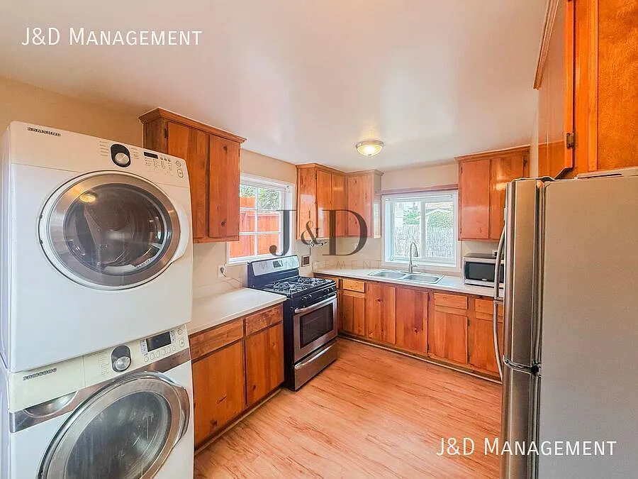 2 weeks free Move-in Special Charming 1 Bedroom with Private Yard & Parking in the Heart of Chula... — Photo 3