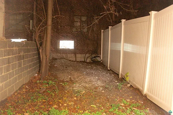 Rented by Bedford Brownstone Realty | media 41